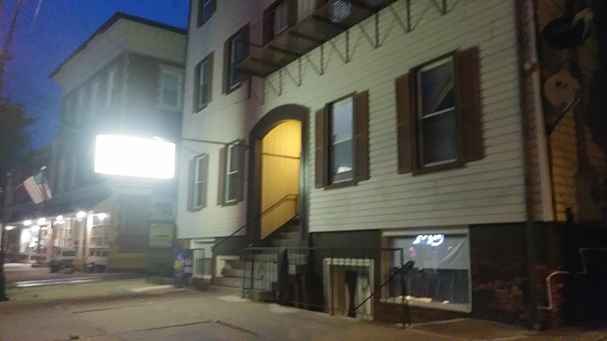 Woodstown Tavern - Photo 8
