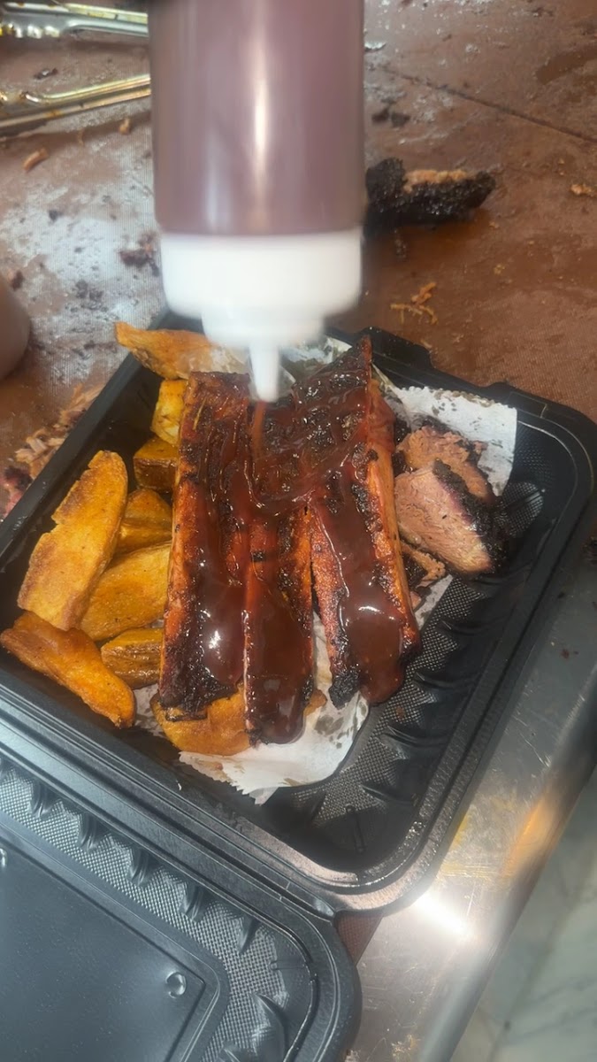 Midtown Smoke House - Photo 1