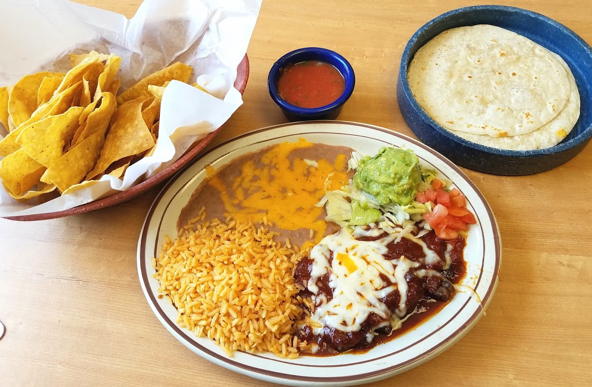 Los Rodriguez Restaurant - Photo 1