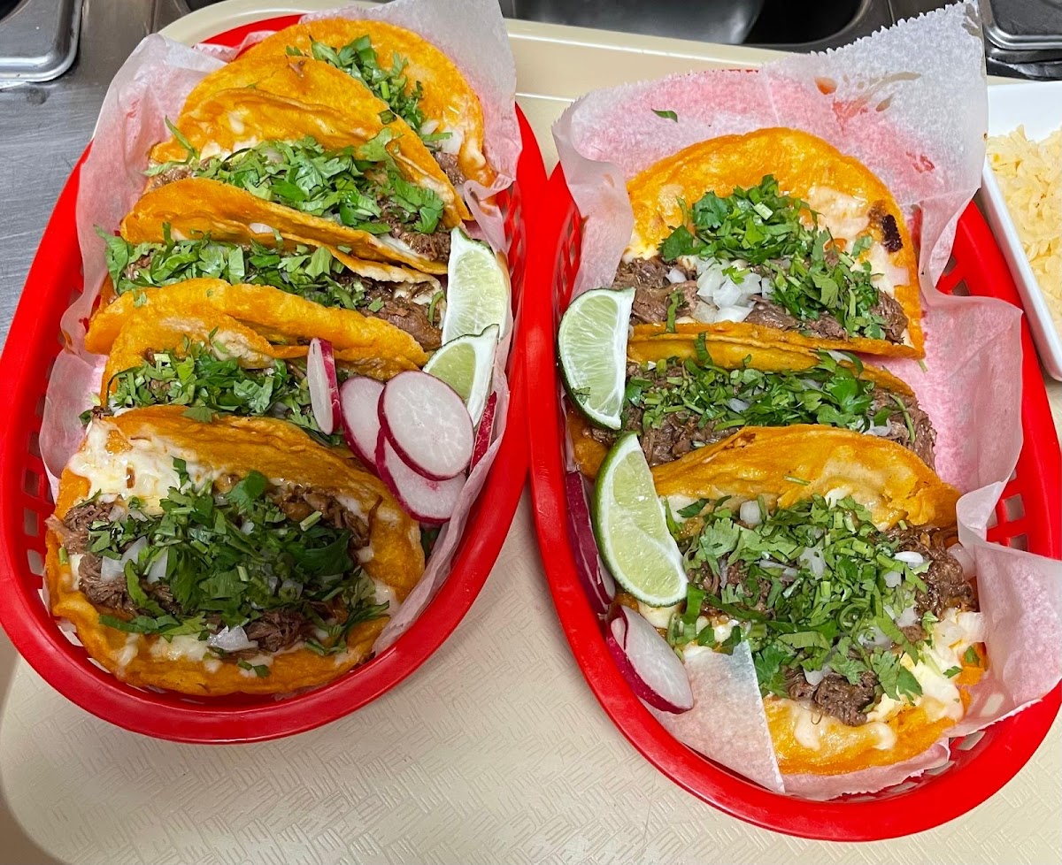 Birrieria Cielito Lindo Nashville - Photo 3