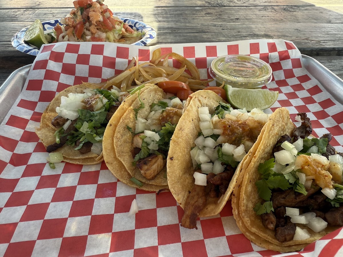 Mamacitas! Taco Truck - Photo 2