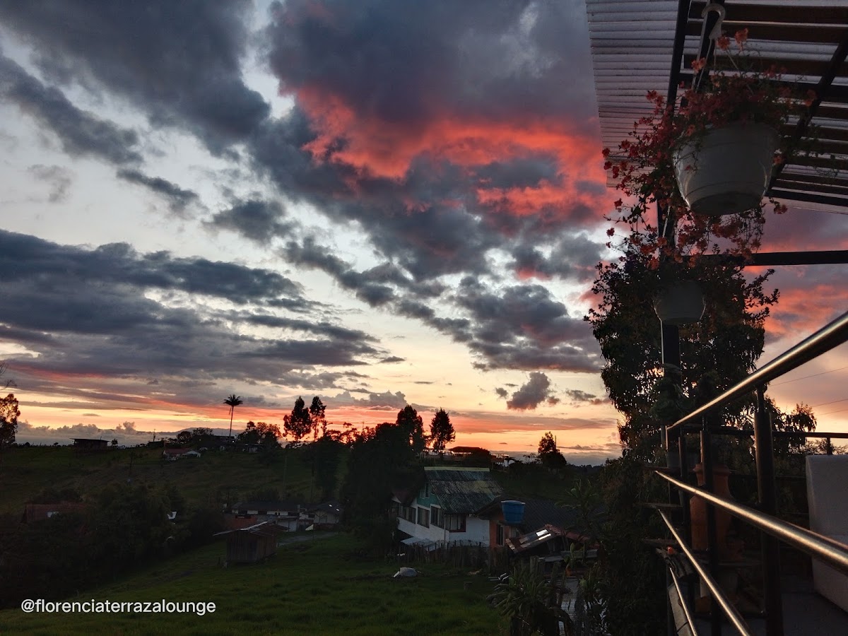 Florencia Terraza Lounge - Photo 3