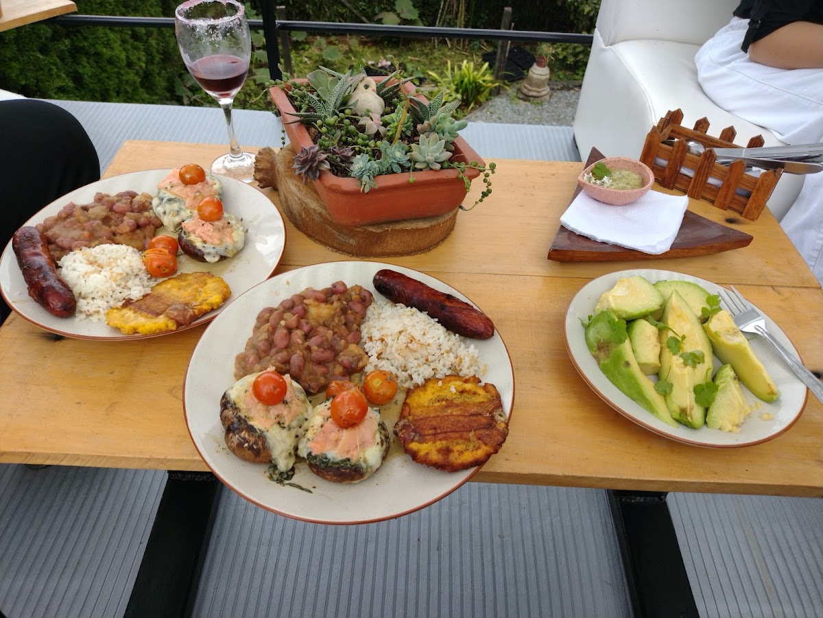 Florencia Terraza Lounge - Photo 7