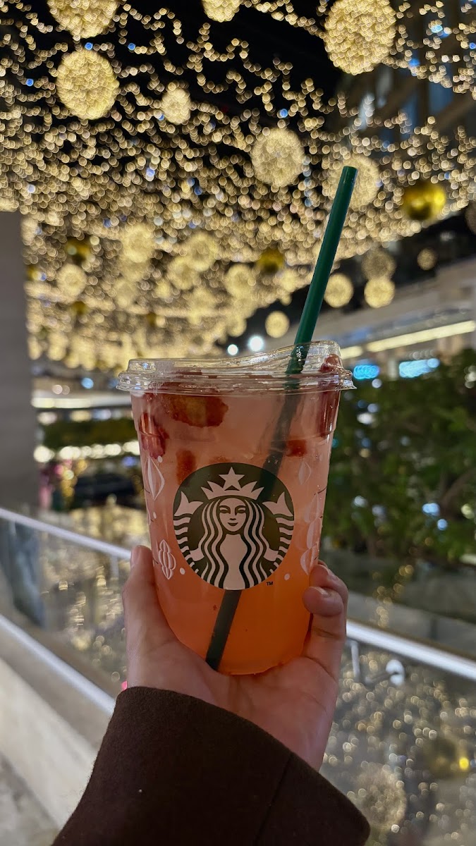 Starbucks Antara II - Photo 2