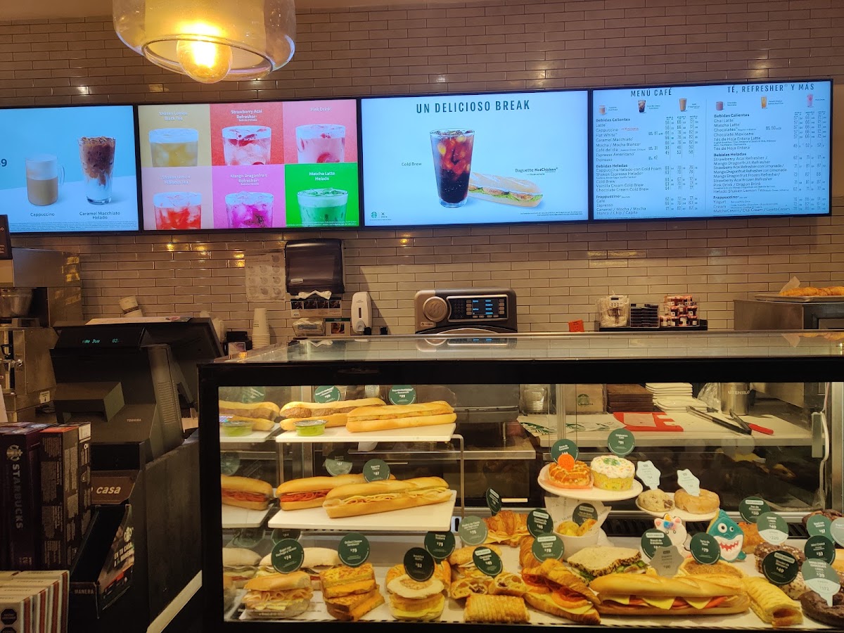 Starbucks Antara II - Photo 6