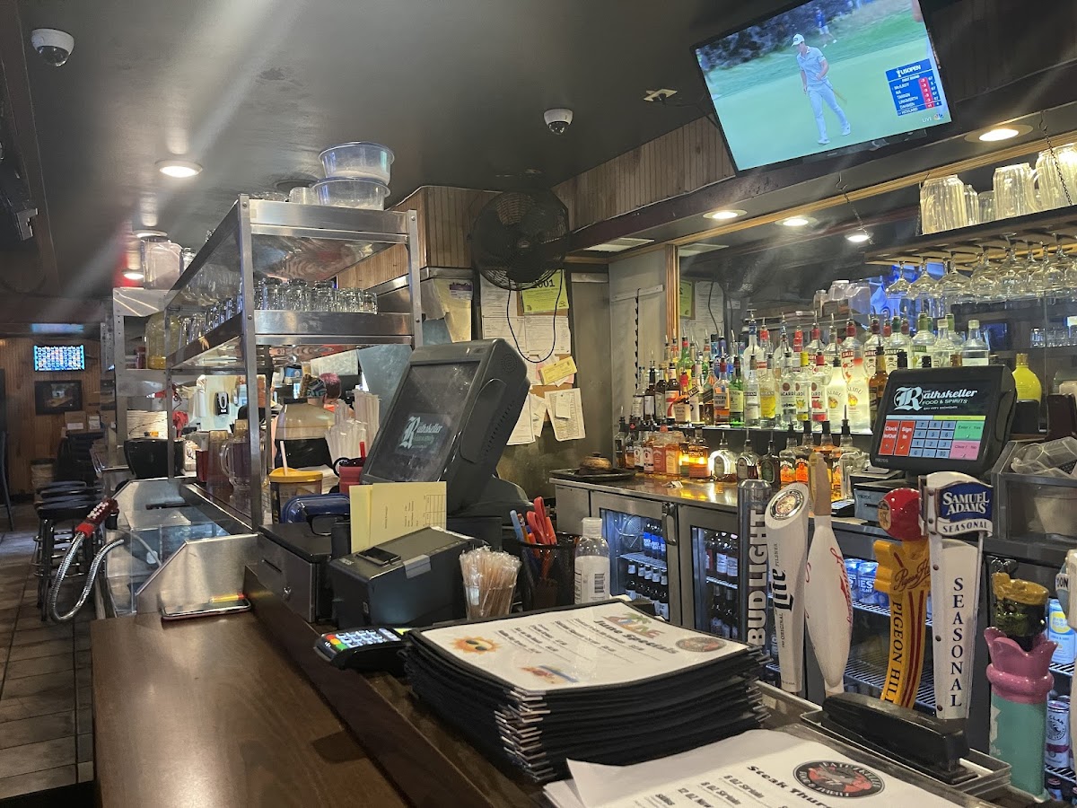 Rathskeller Food & Spirits - Photo 4