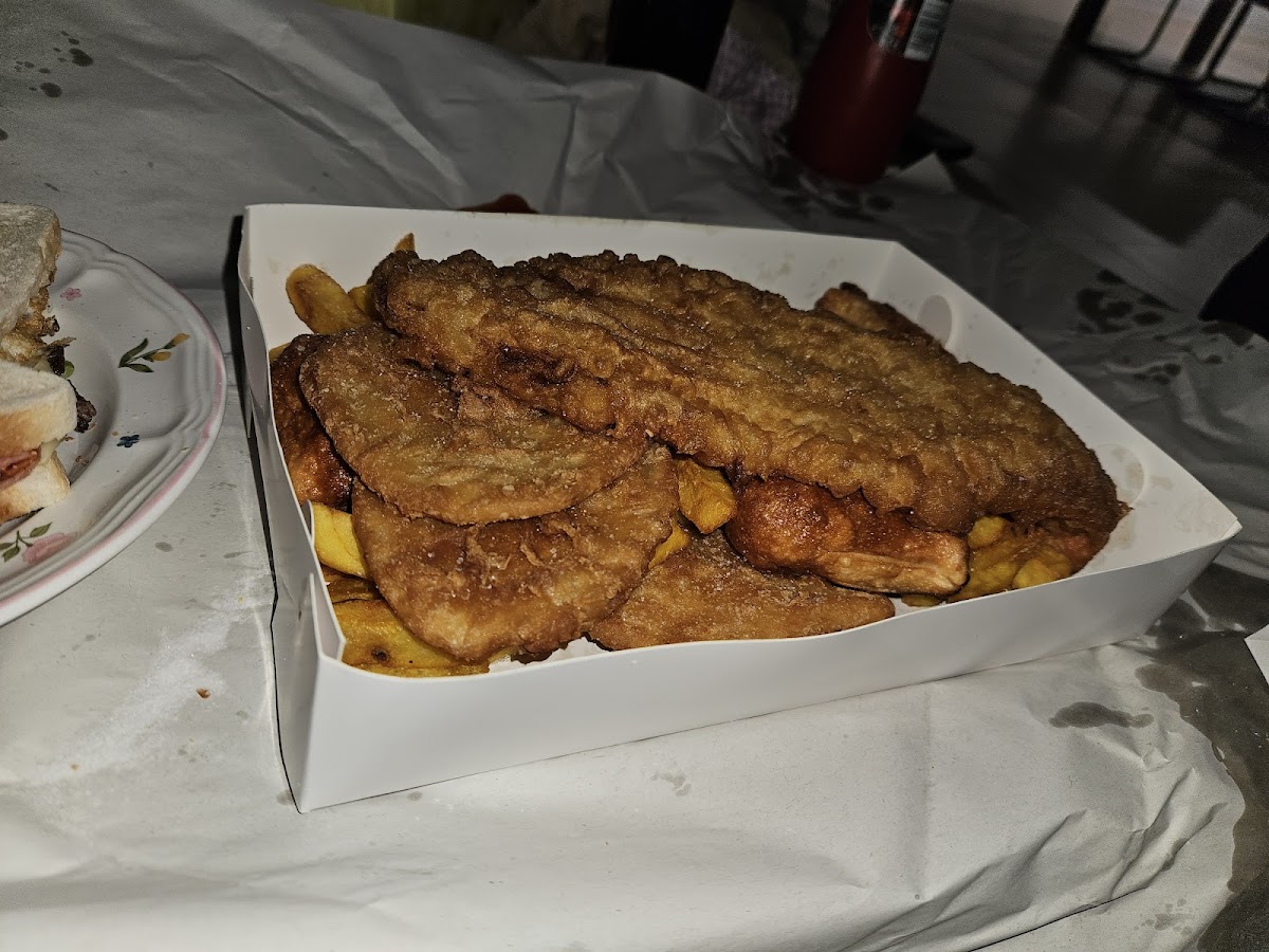 Lucky Eight Fish & Chips - Photo 5