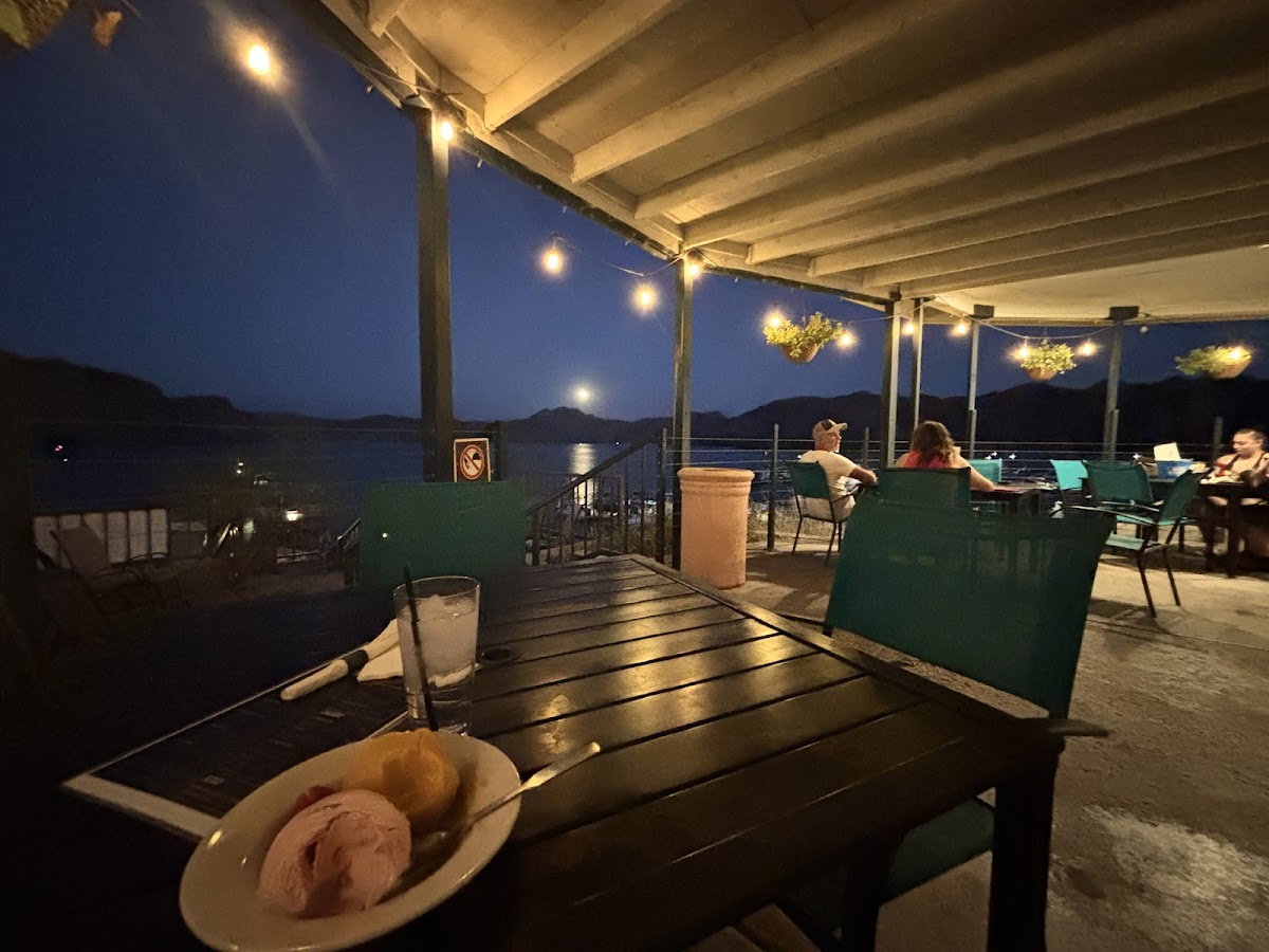 Saguaro Lake Grill