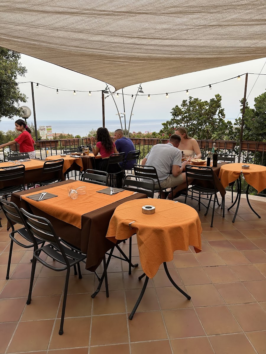 Ristorante Pizzeria La Poltrona - Photo 9