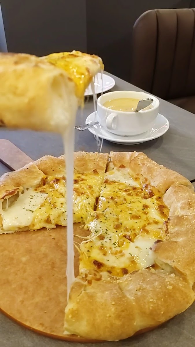 Richeese Pizza, Buahbatu - Photo 1