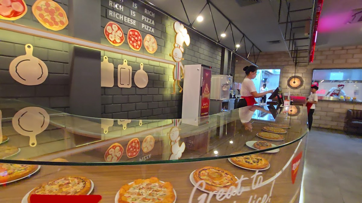 Richeese Pizza, Buahbatu - Photo 6