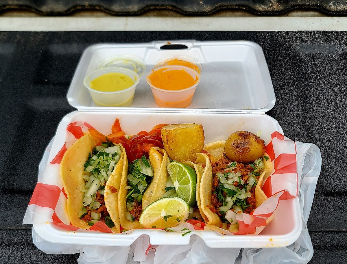Chavez kitchen LLC (Food Truck & Catering) - Photo 2
