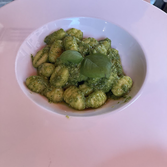 Trofie Al Pesto Con Patate E Fagiolini With Potatoes And Green Beans