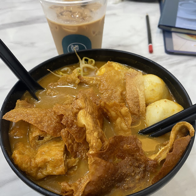 802ad Curry Potato with Prata & Egg Double