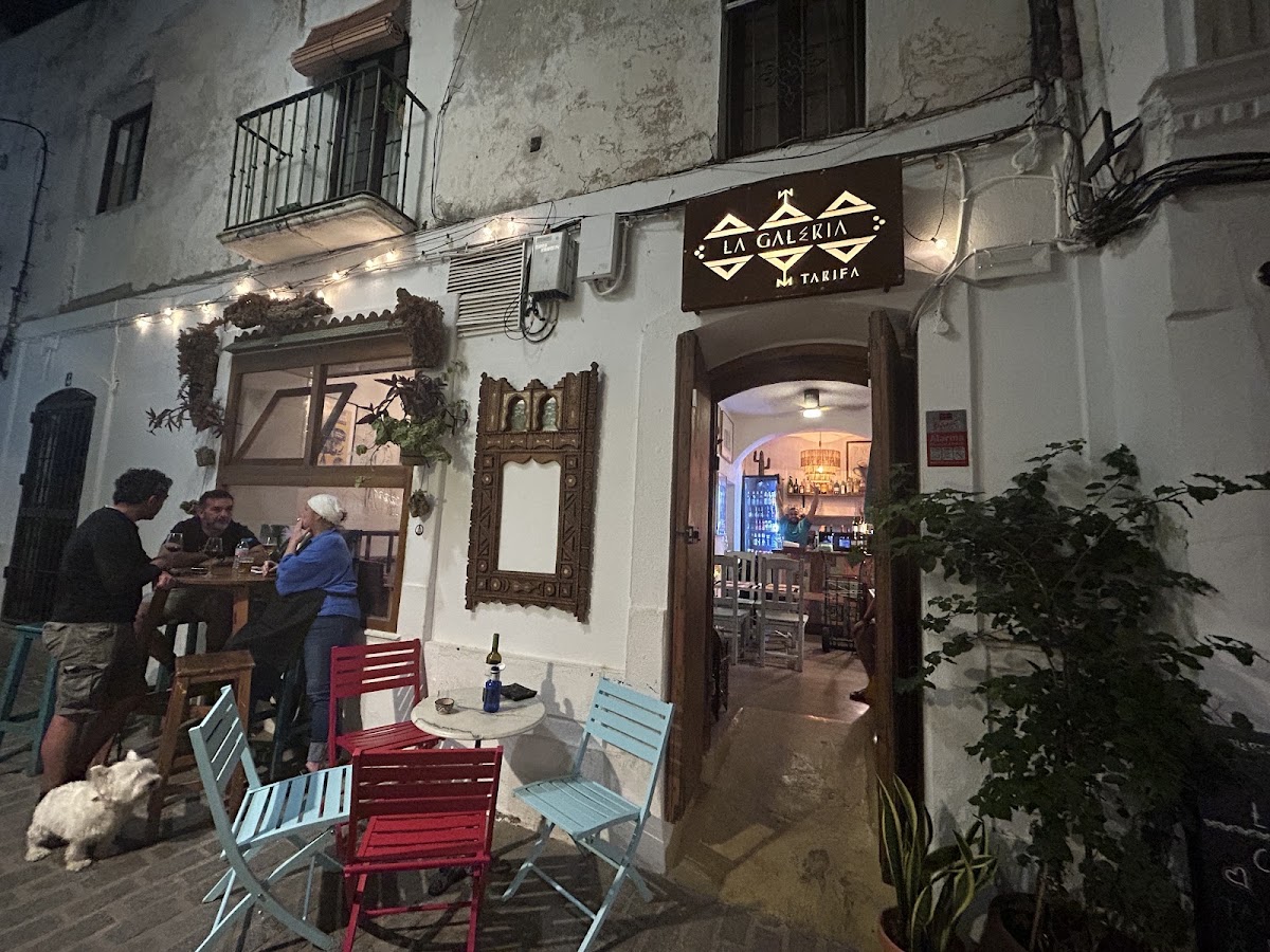 La Galeria Tarifa - Photo 2