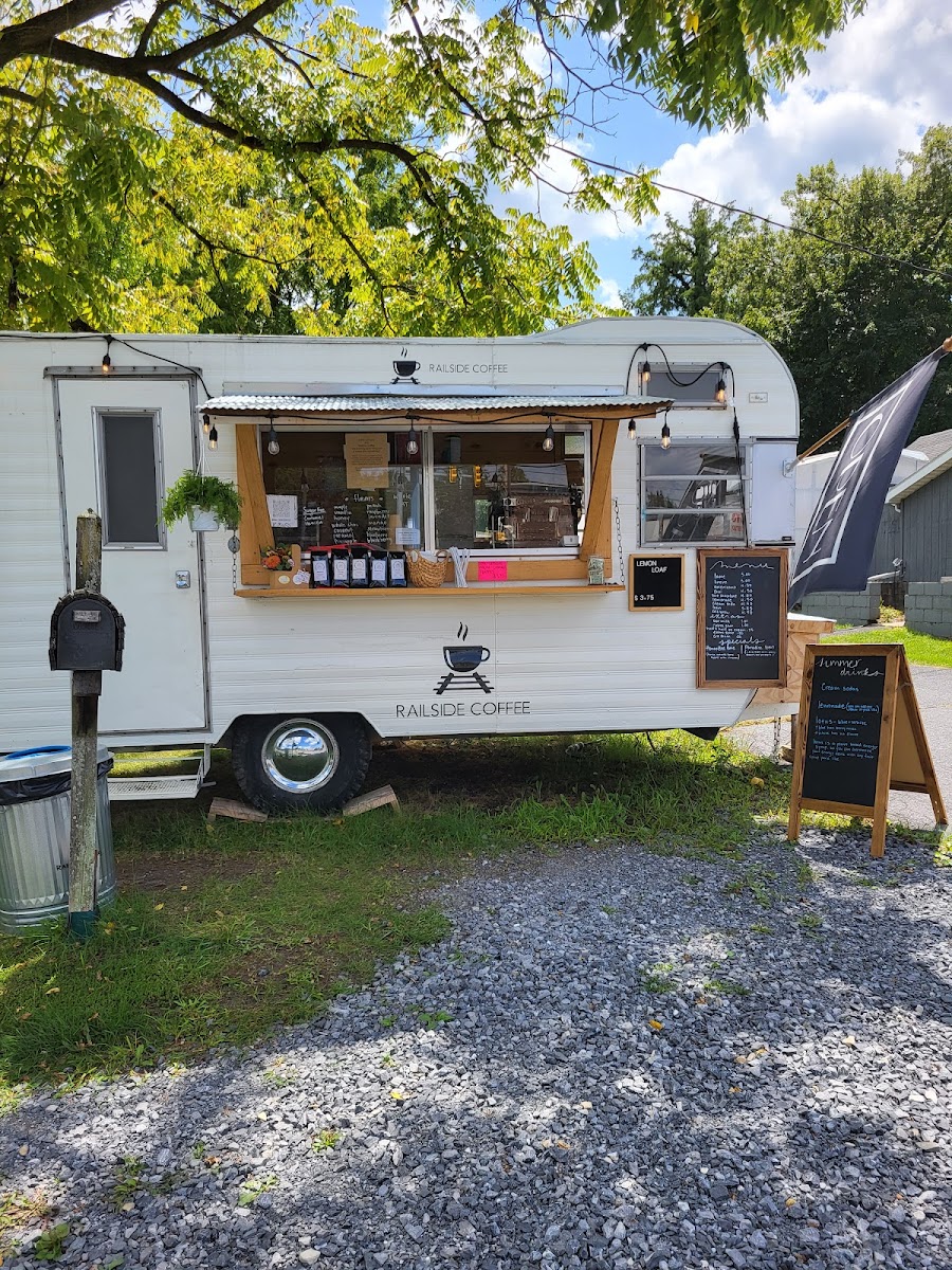 Railside Coffee - Photo 2