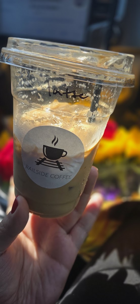 Railside Coffee - Photo 5
