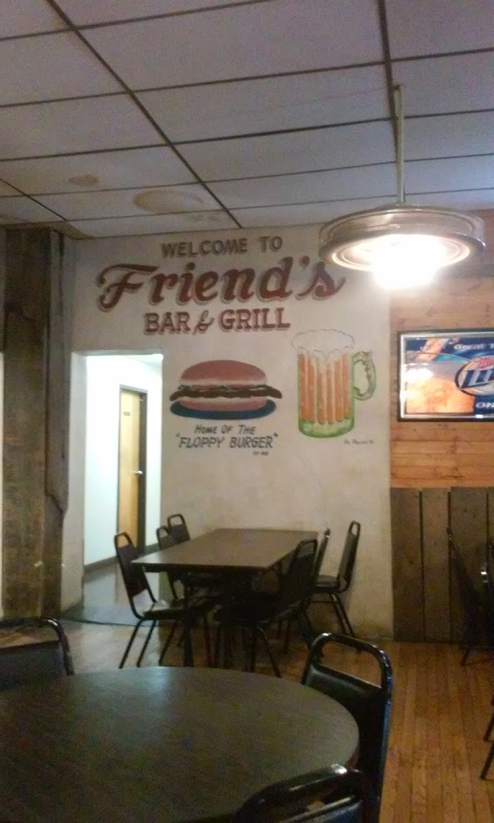 Friends Bar and Grill - Photo 4