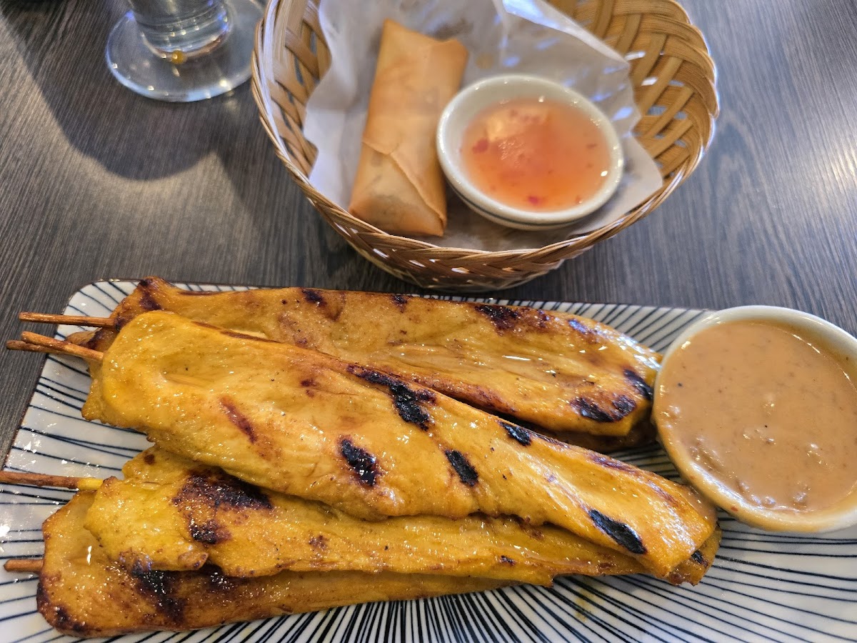 Thai Eatery - Photo 2