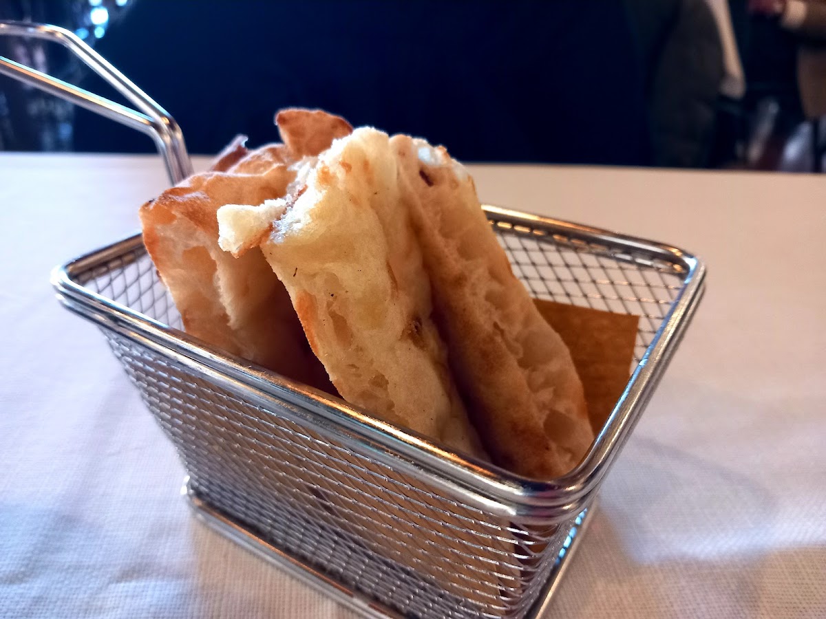 EMILIA Bistro - Photo 4