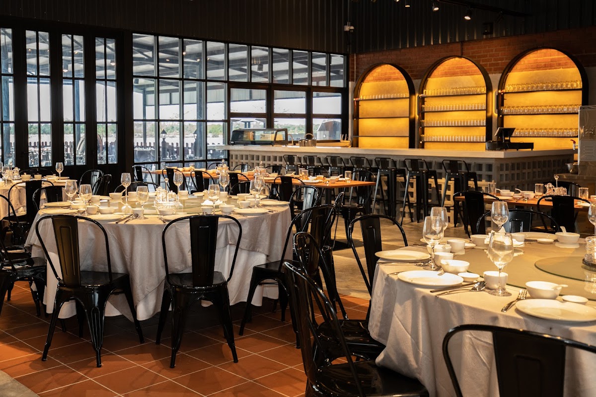 Hai Shang Ren Seafood Restaurant