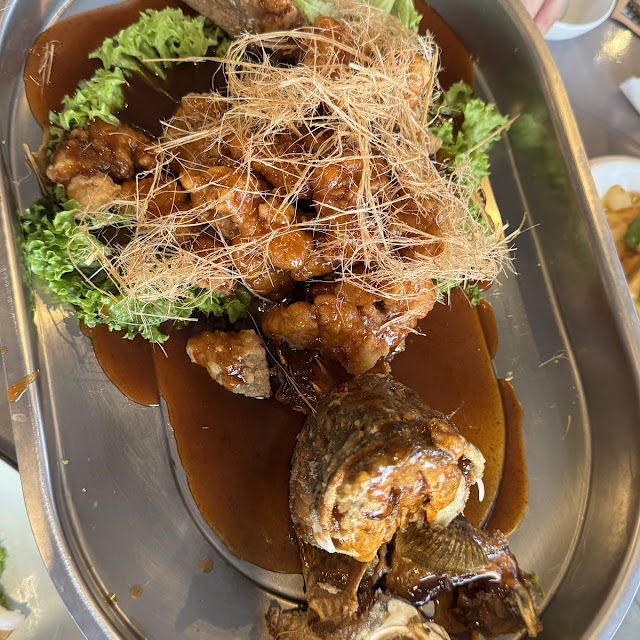Braised Sang Har Prawn with Crispy Noodle