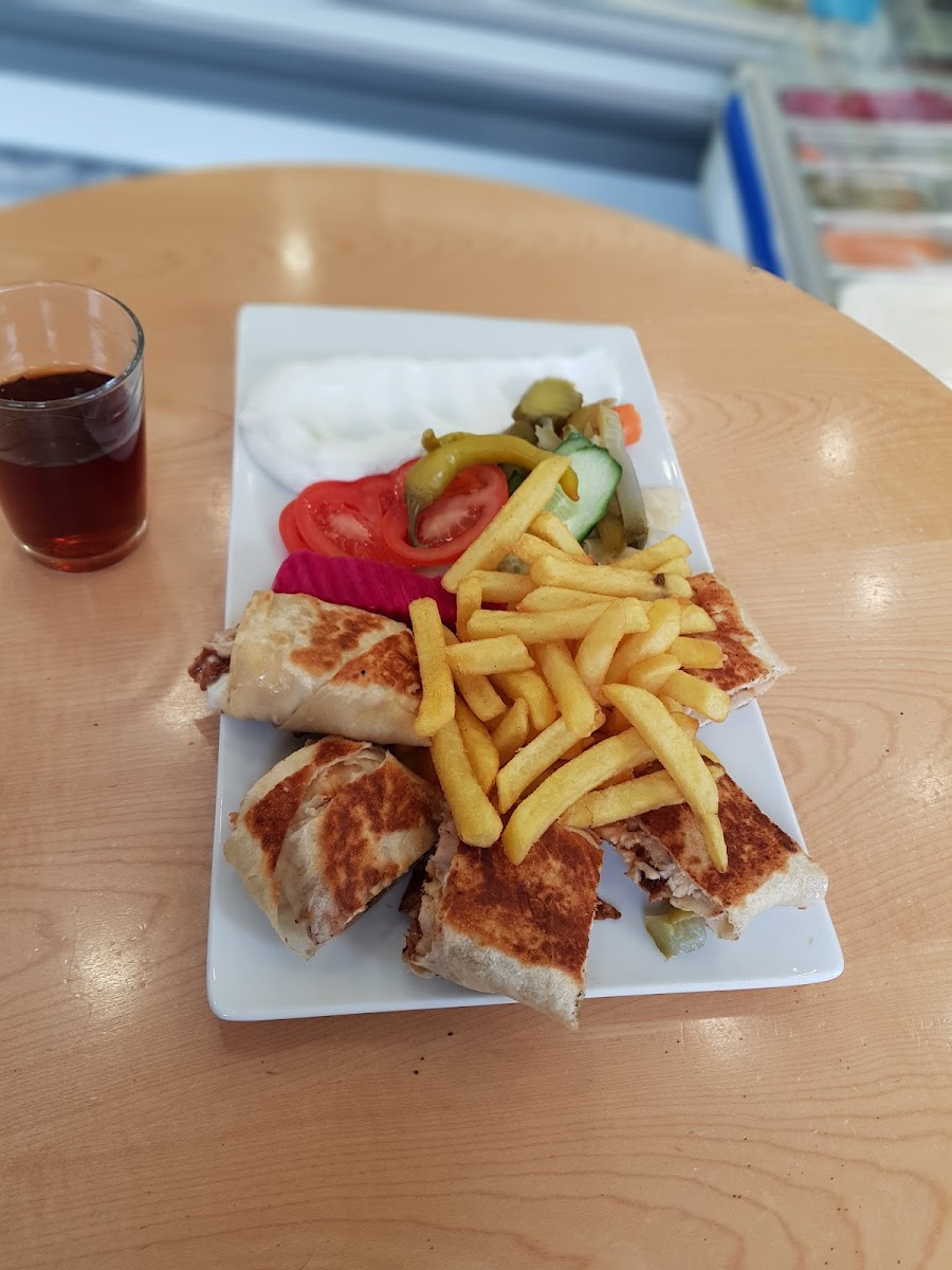 Qasiun Restaurant - Photo 7