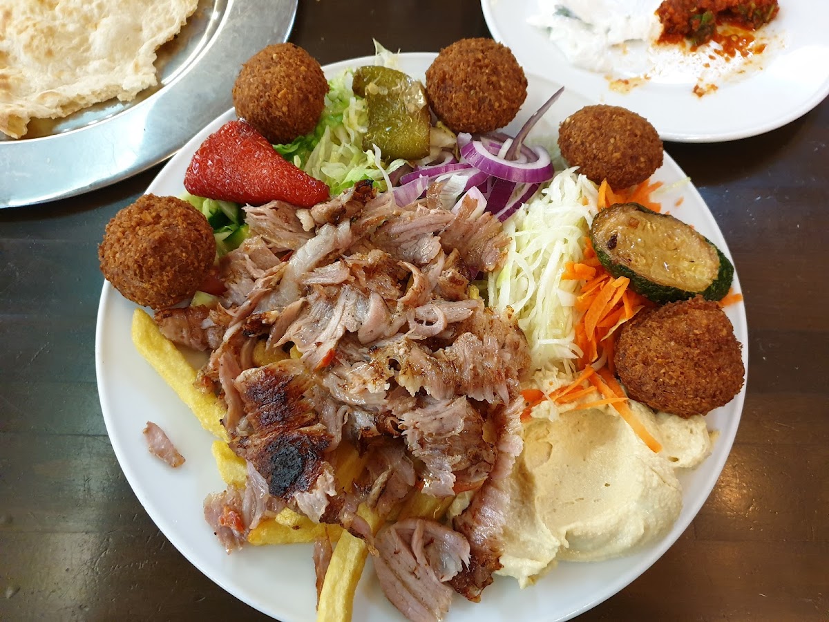 Saana Restaurant - Photo 8