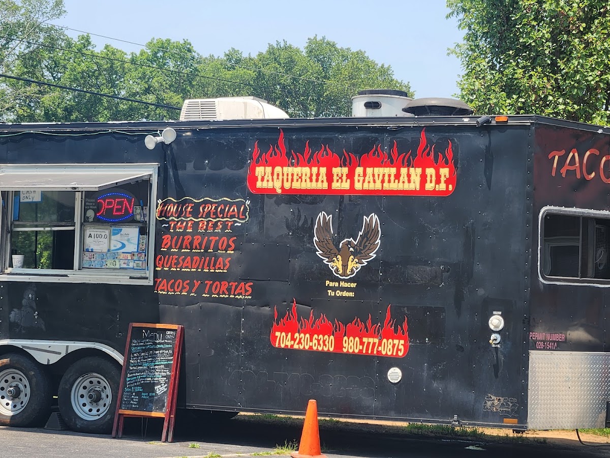 TAQUERIA EL GAVILAN D.F. - Photo 2
