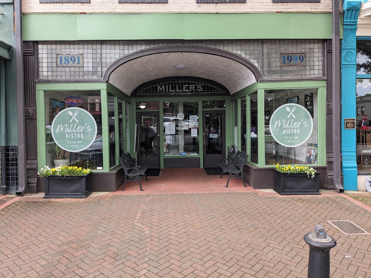 Miller'sBistro - Photo 2