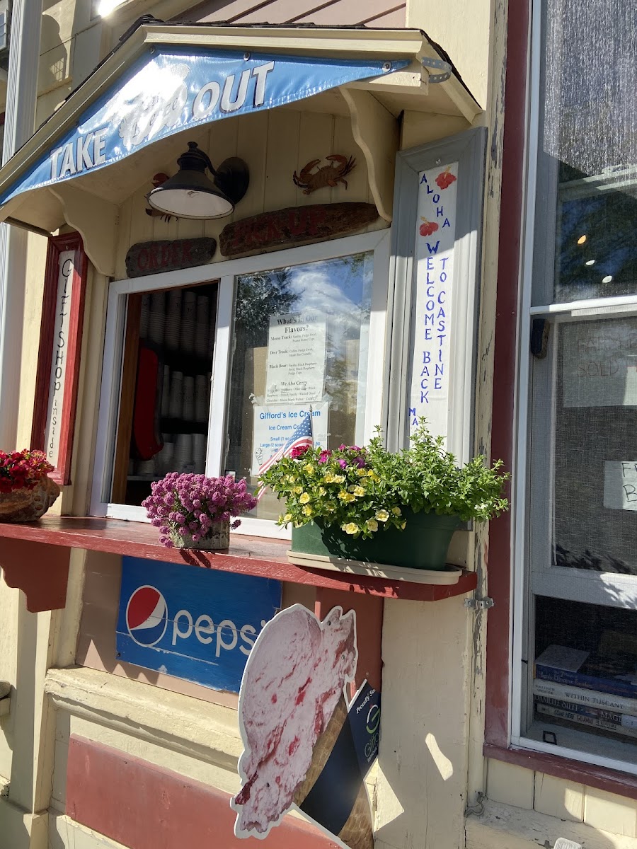 The Breeze & Castine Variety