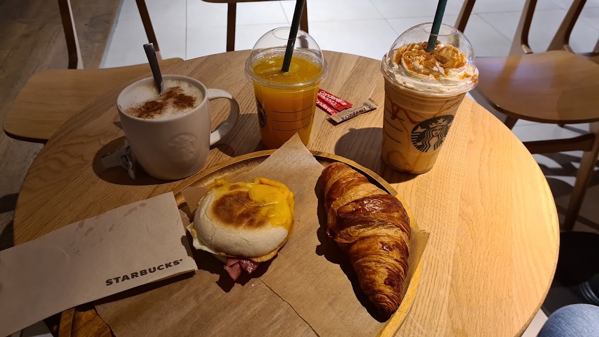 Starbucks On The Go - Photo 1