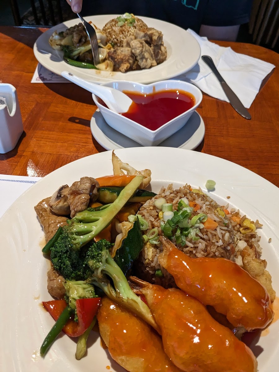 Ben Wong Restaurant - Photo 6