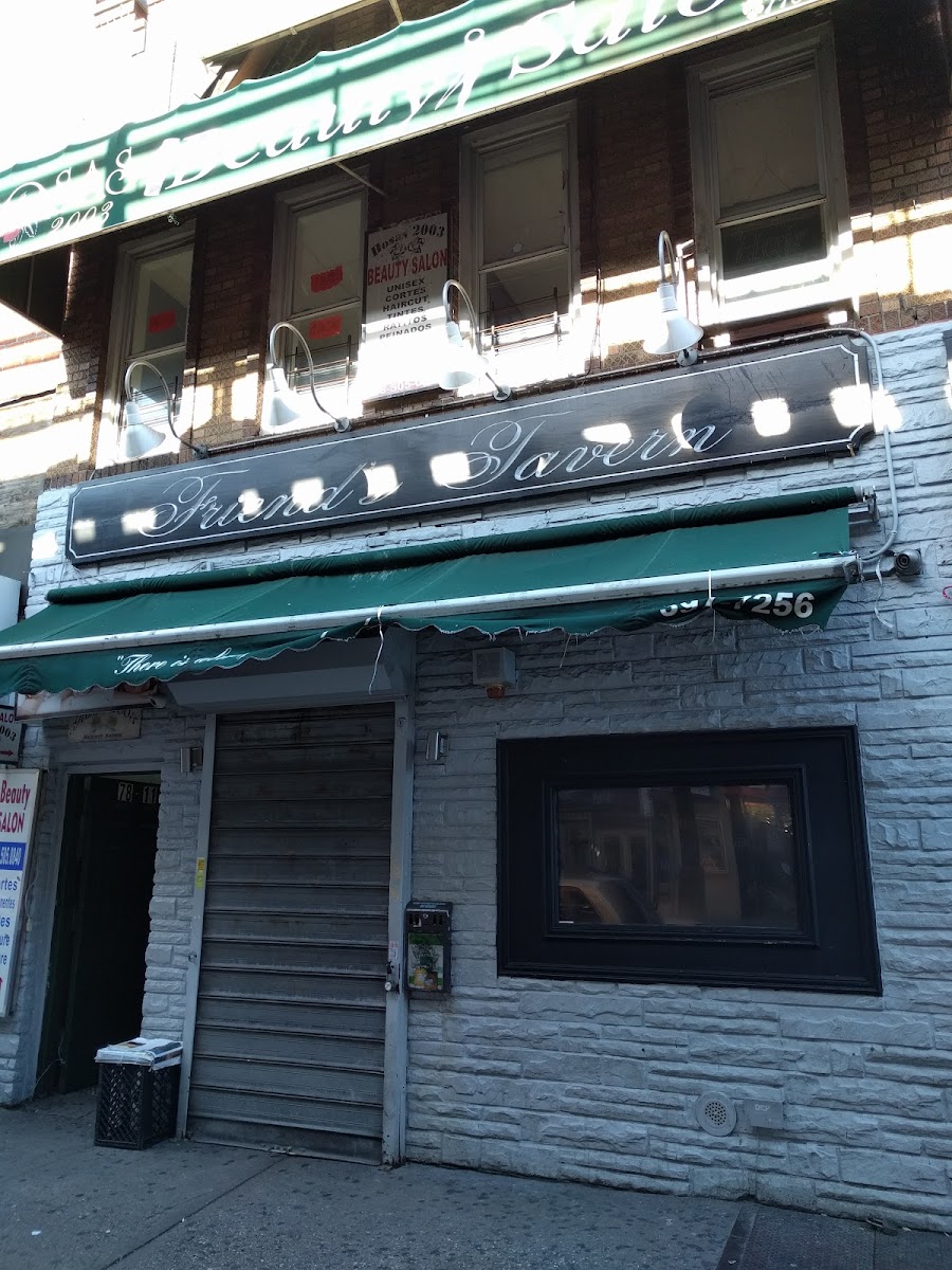 Friend's Tavern - Photo 8