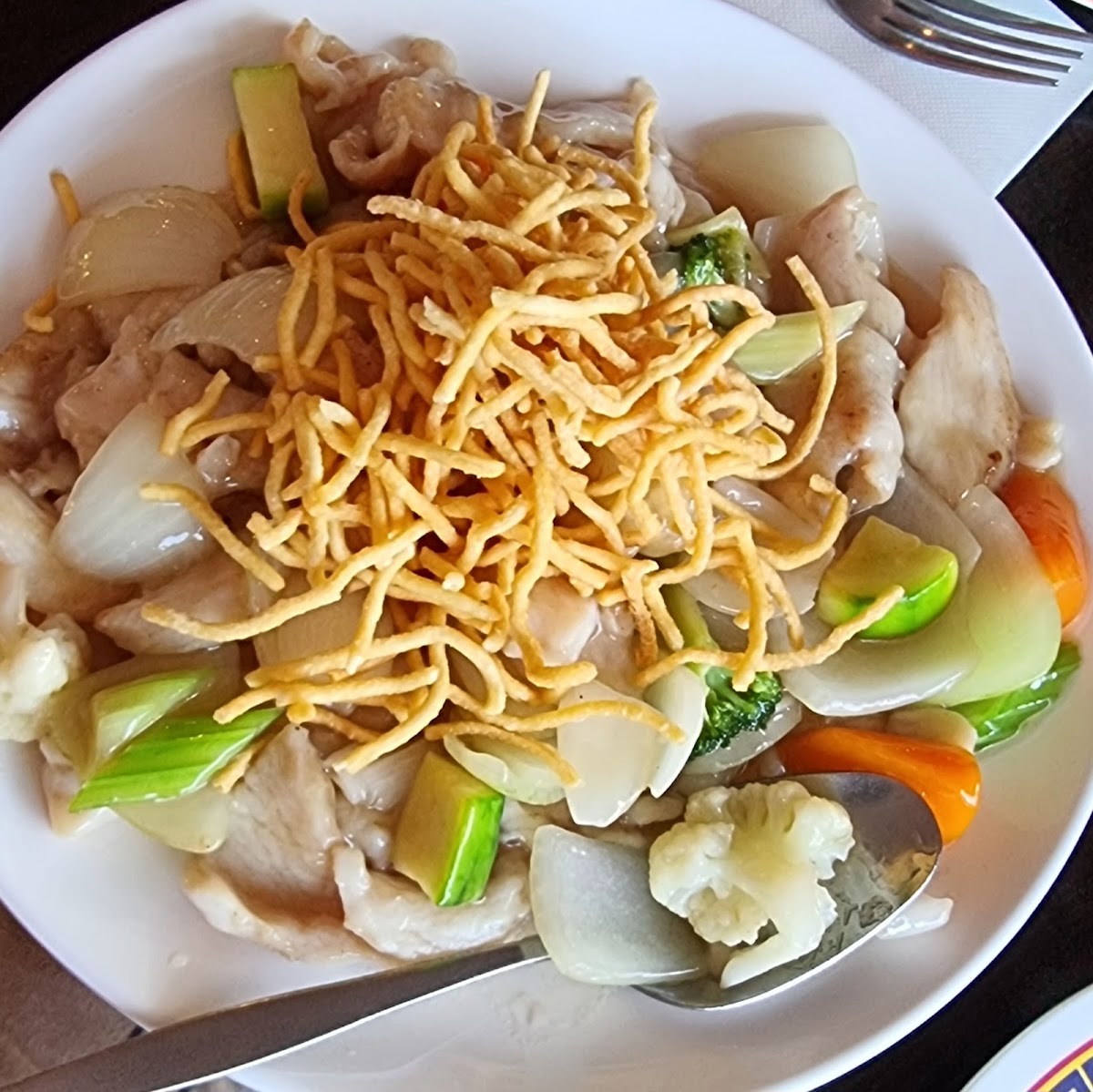 Chefoo Chinese Restaurant - Photo 5