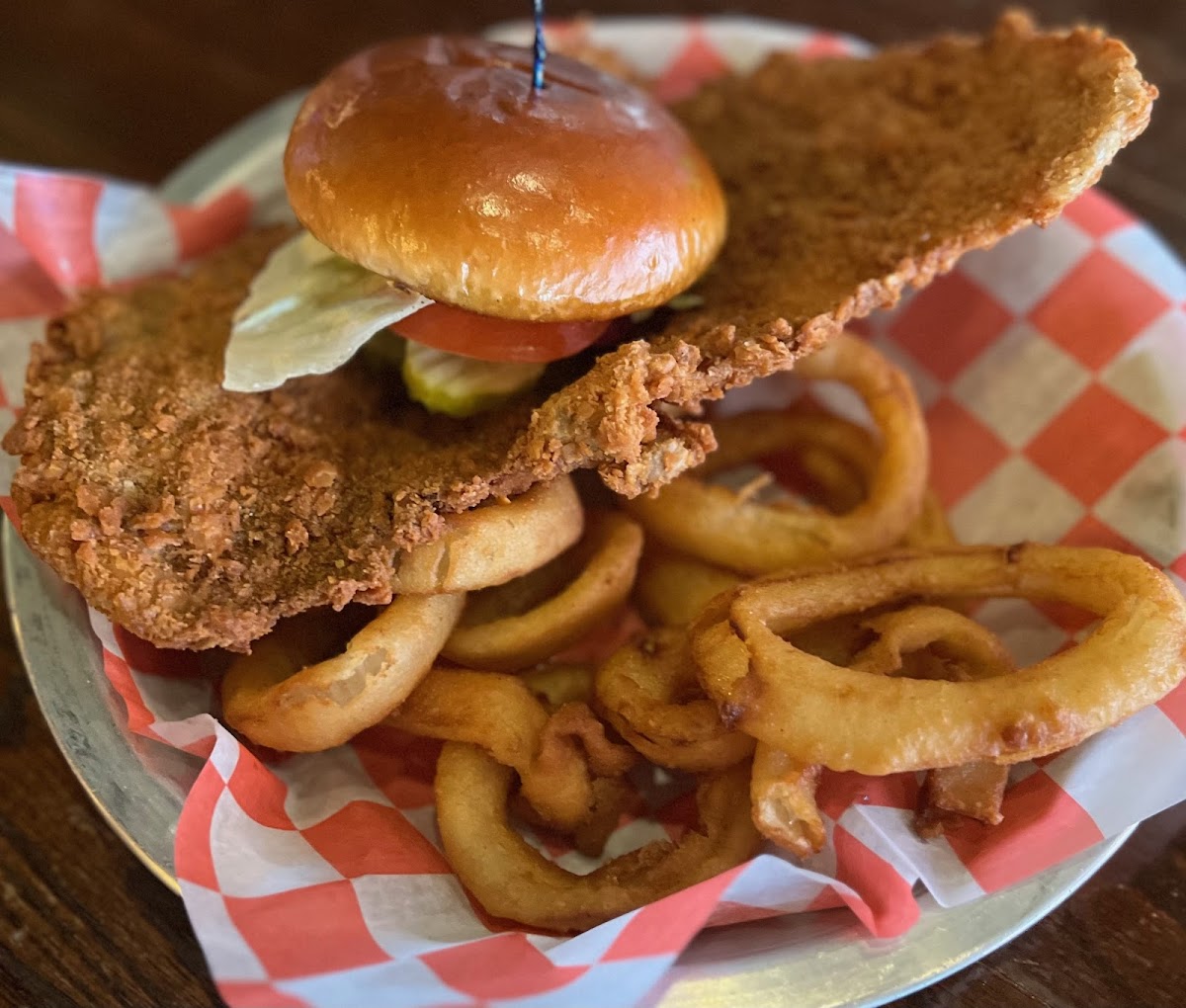 Hank's Honky Tonk - Photo 1