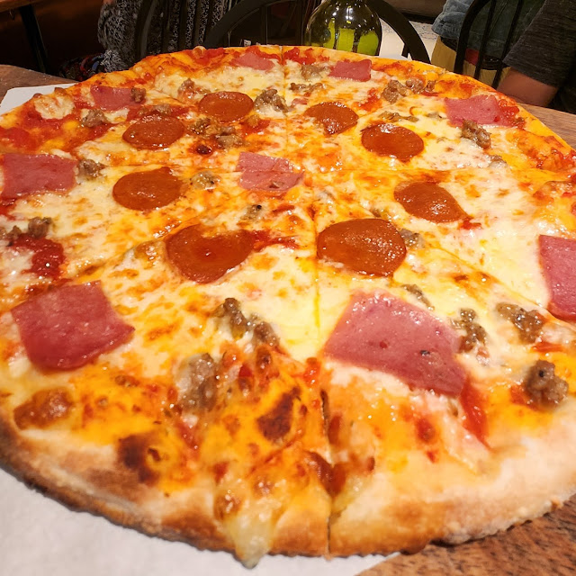 Tutta Carne Pizza