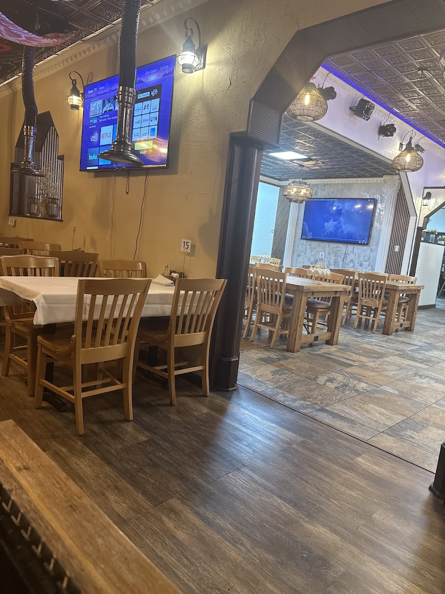 ASR RESTAURANT - Photo 2