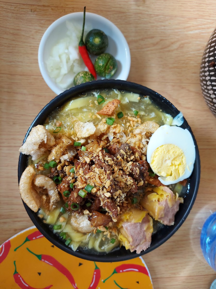 Esteban's Lomi - Photo 7