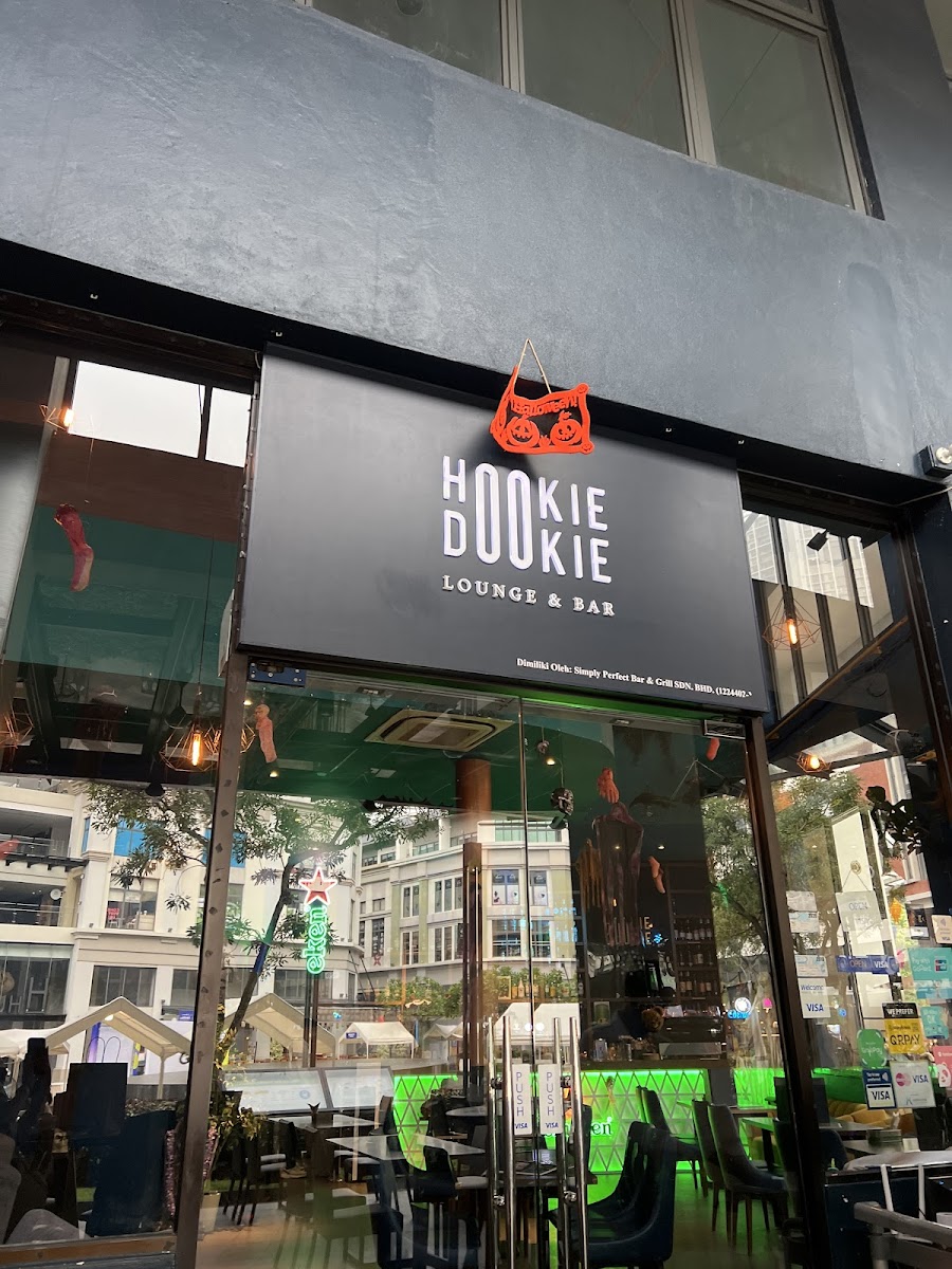 Hookie Dookie Lounge & Bar - Photo 2