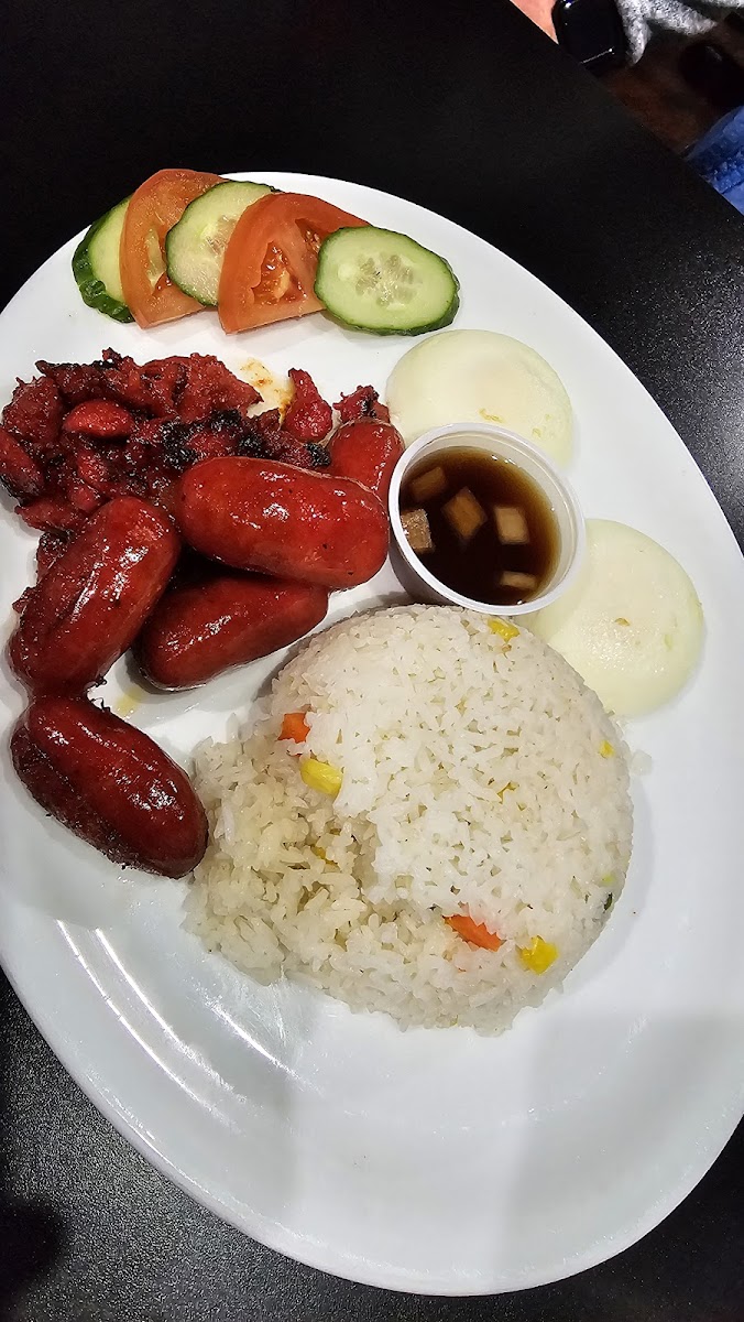 Kuzina Resto & Grill - Photo 3