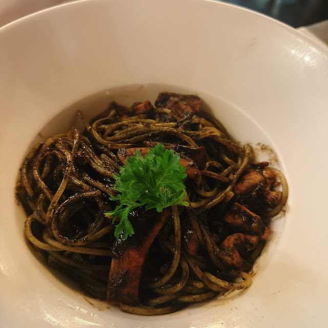 Traditional Spaghetti with Cuttlefish Black Ink Sauce