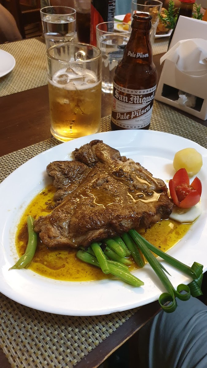Roland's Steak House - Photo 6