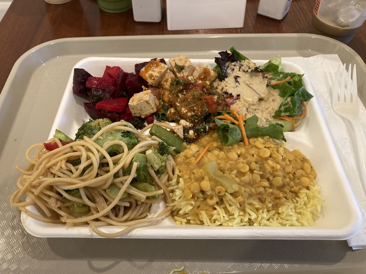 Govinda's Natural Foods Cafe - Photo 2