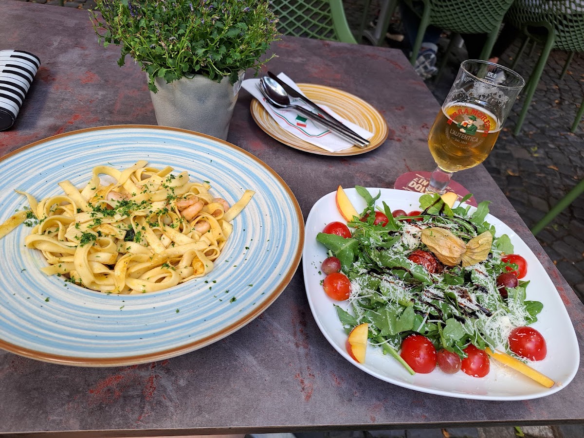 La Piazza Cafe-Osteria - Photo 3