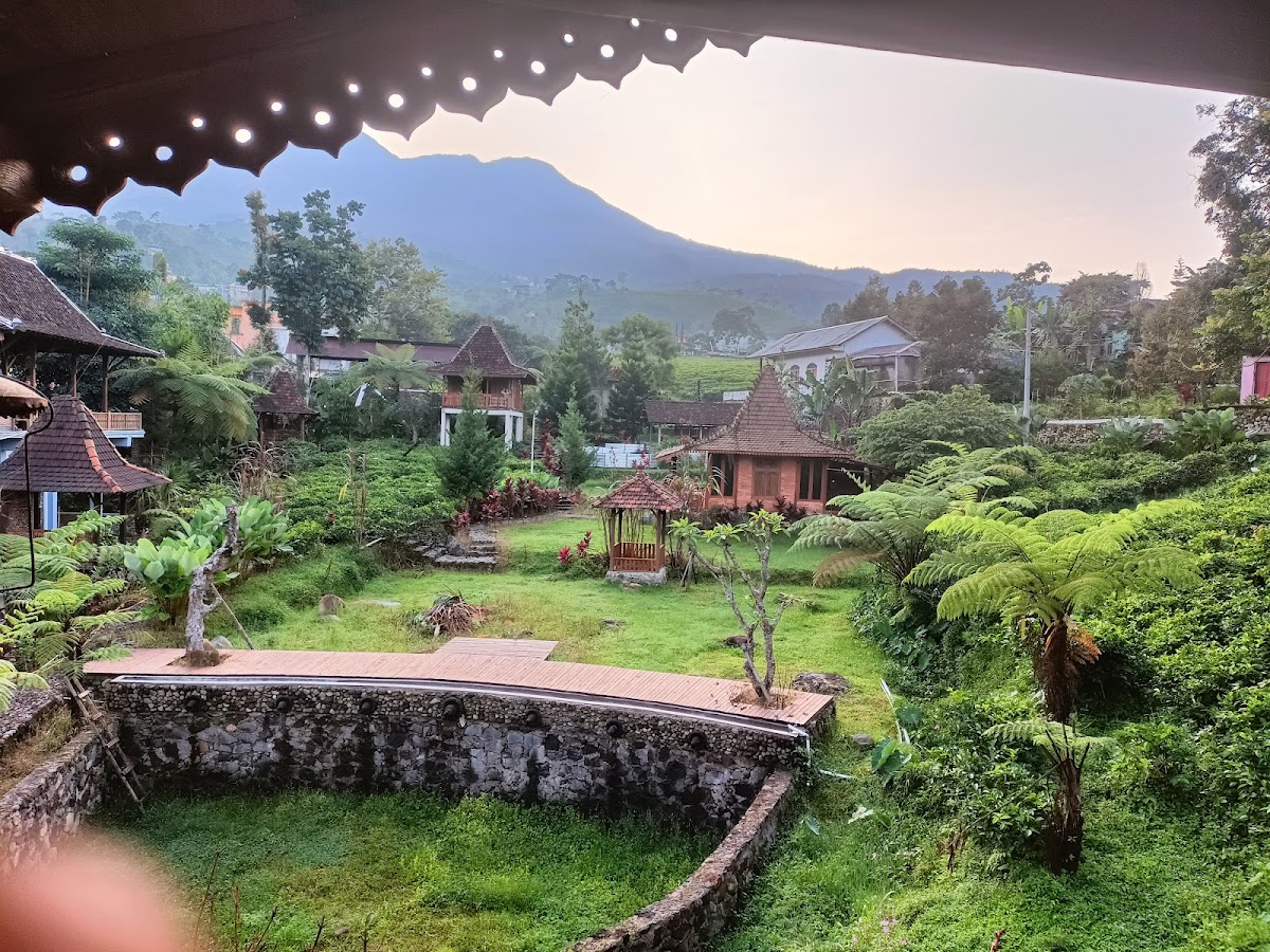 Resto dan Villa Joglo Rahayu Kemuning - Photo 3