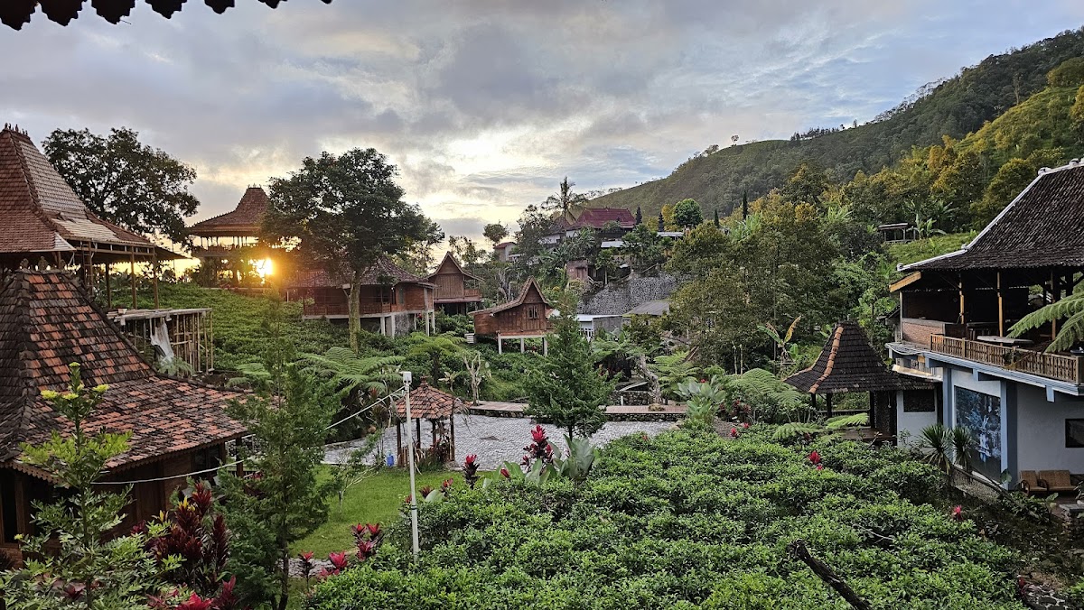 Resto dan Villa Joglo Rahayu Kemuning - Photo 7