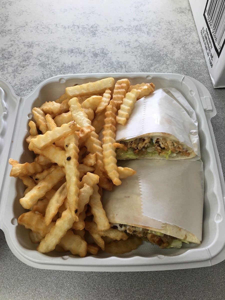 Nichola's Carryout & Deli - Photo 1