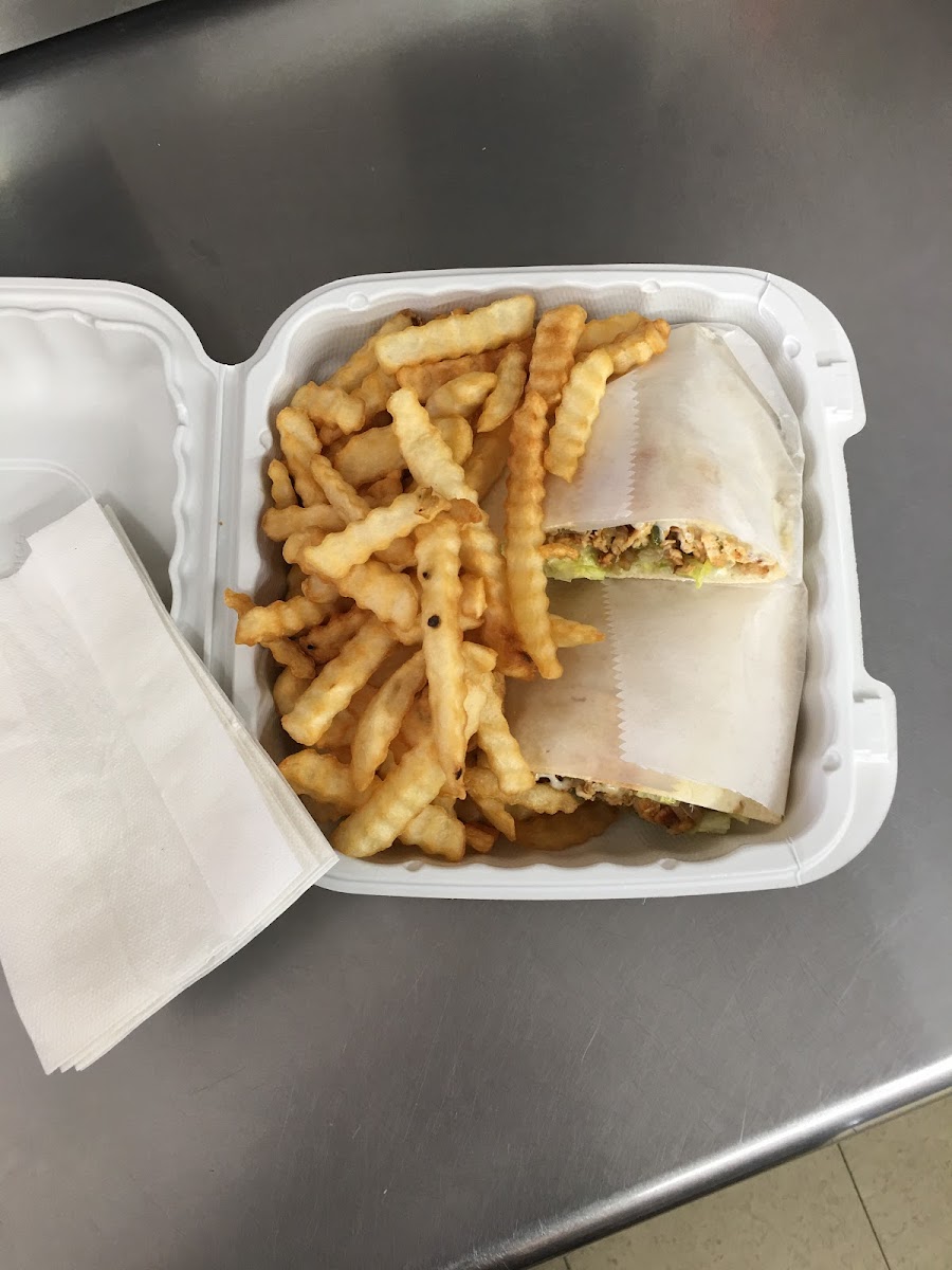 Nichola's Carryout & Deli - Photo 4