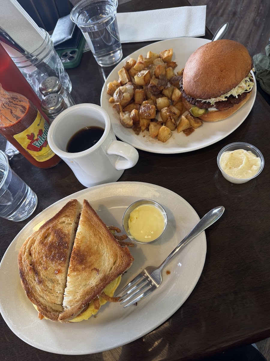 Johnny's Kitchen - Photo 9